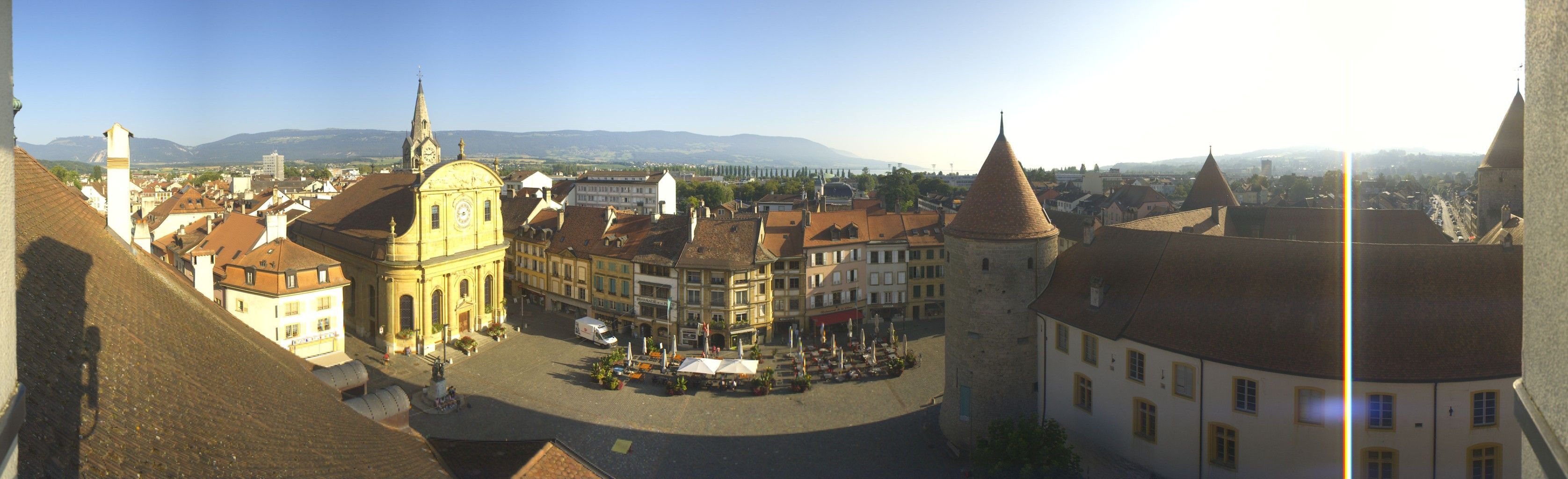 Yverdon-les-Bains: Place Pestalozzi - Yverdon-les-Bains Castle