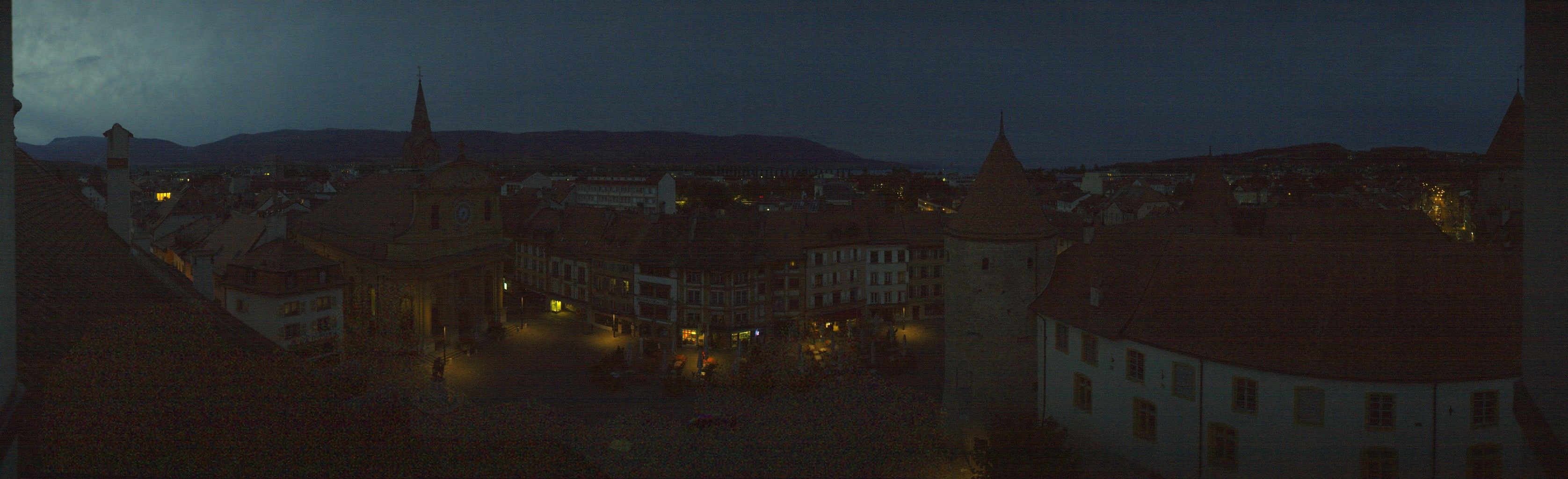 Yverdon-les-Bains: Place Pestalozzi - Yverdon-les-Bains Castle