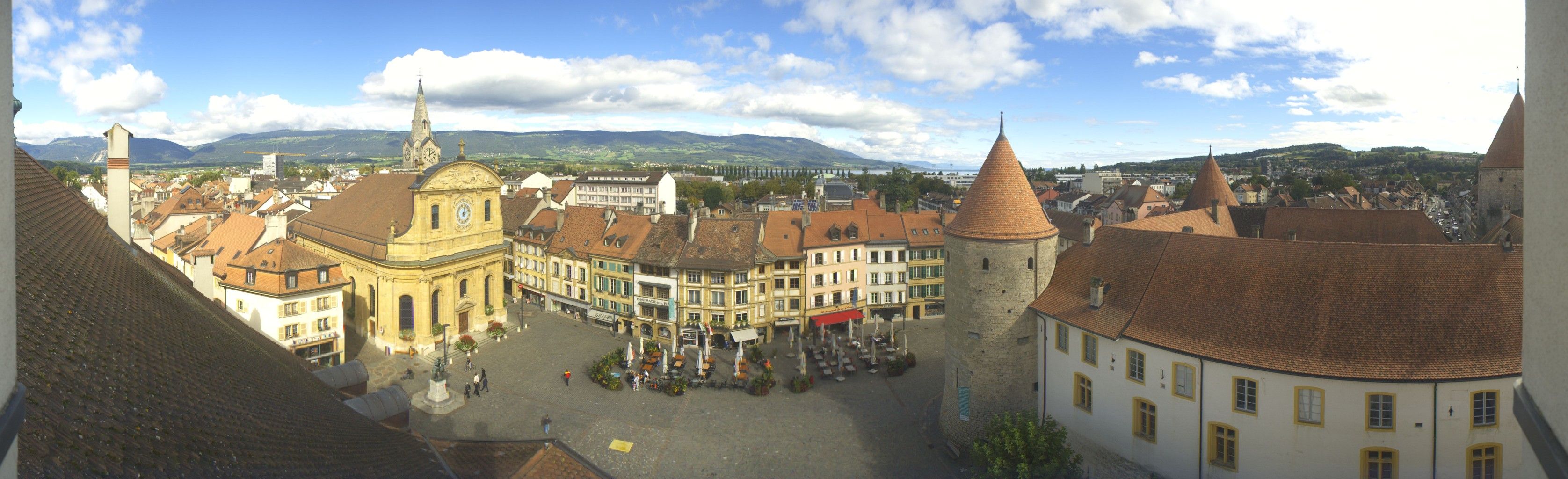 Yverdon-les-Bains: Place Pestalozzi - Yverdon-les-Bains Castle