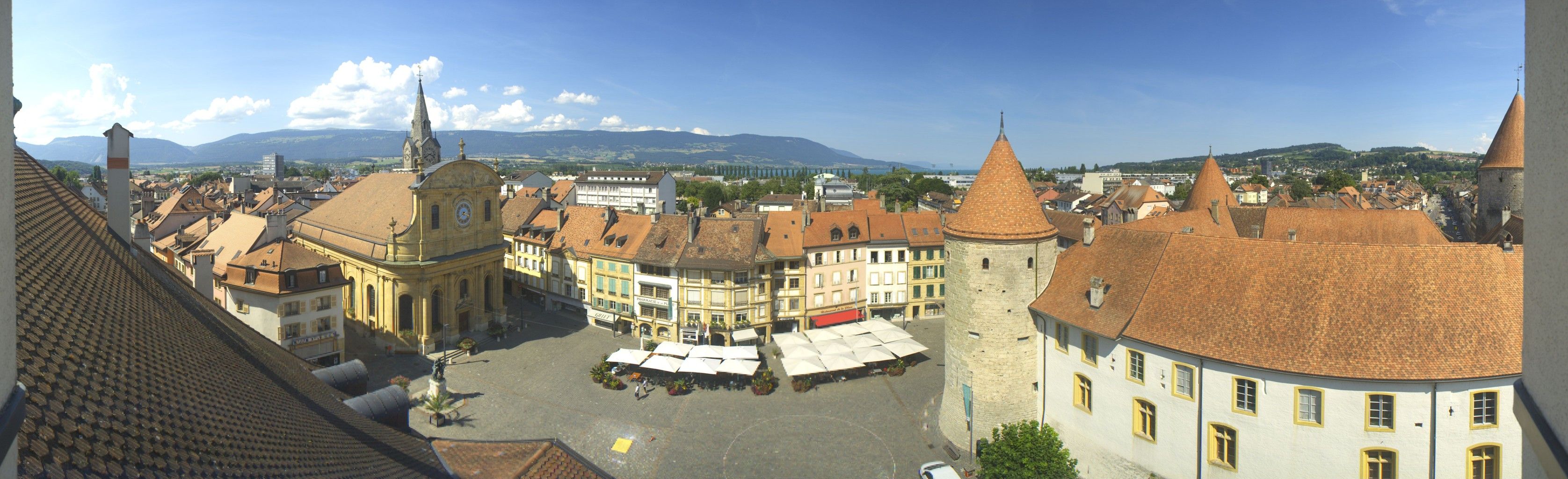 Yverdon-les-Bains: Place Pestalozzi - Yverdon-les-Bains Castle