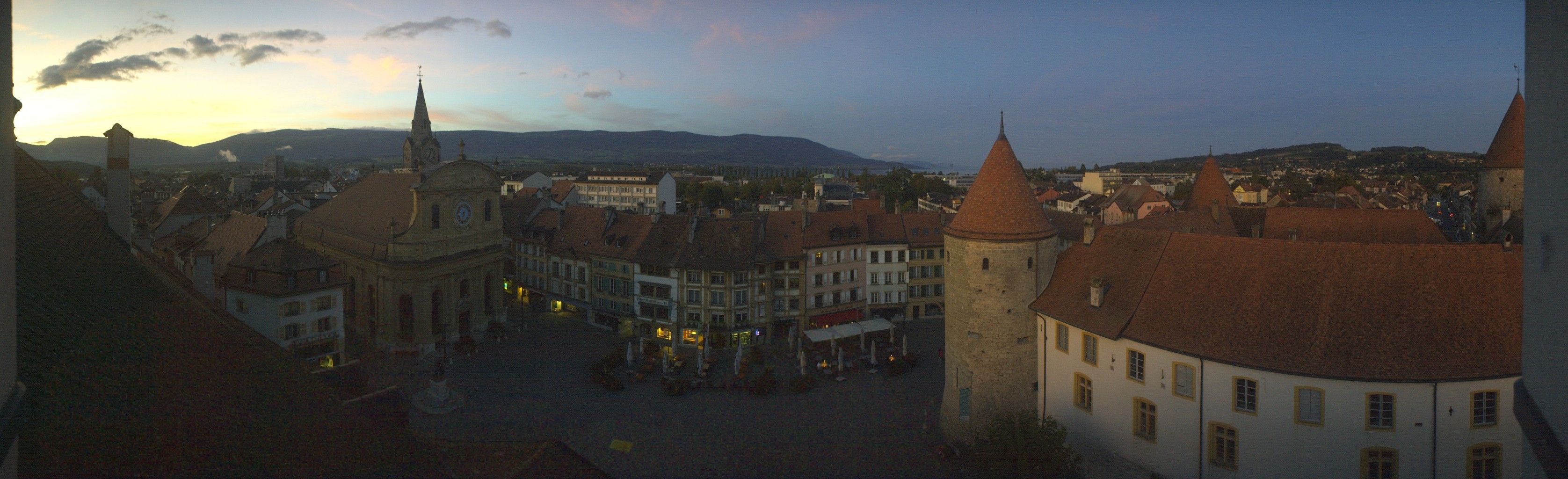 Yverdon-les-Bains: Place Pestalozzi - Yverdon-les-Bains Castle