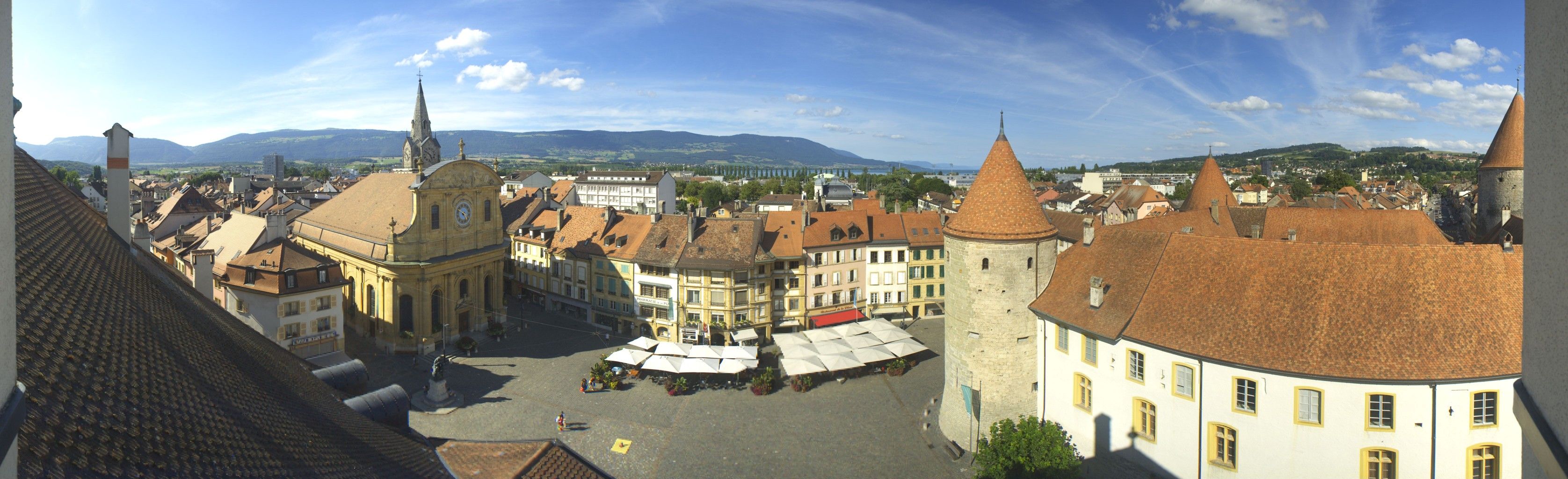 Yverdon-les-Bains: Place Pestalozzi - Yverdon-les-Bains Castle