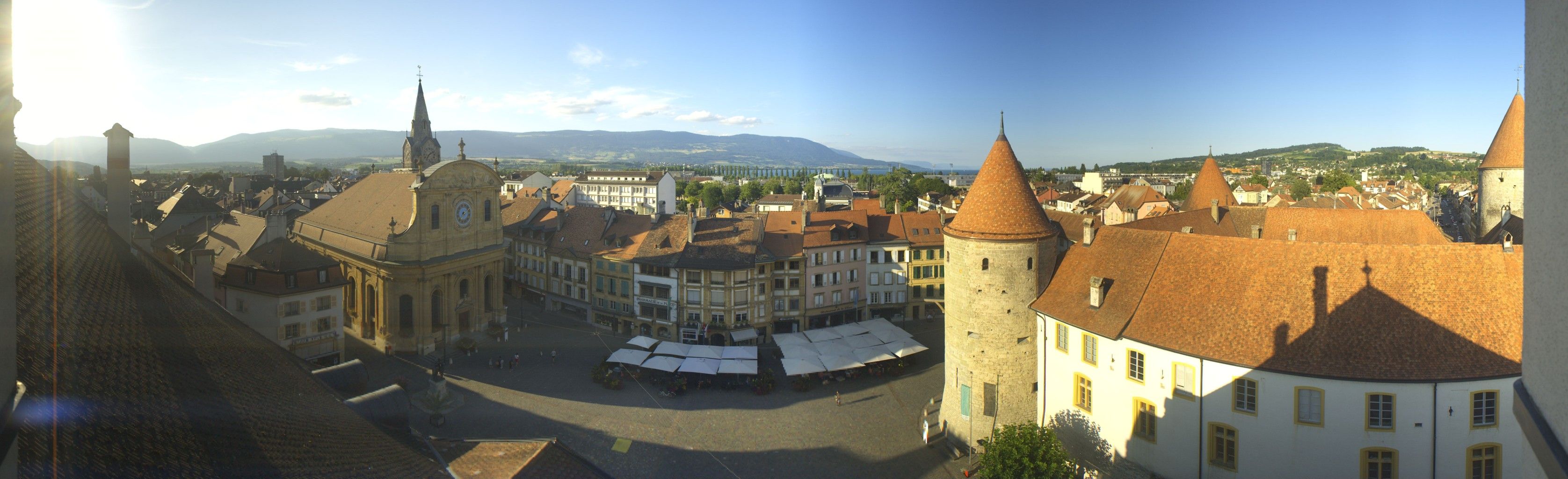 Yverdon-les-Bains: Place Pestalozzi - Yverdon-les-Bains Castle