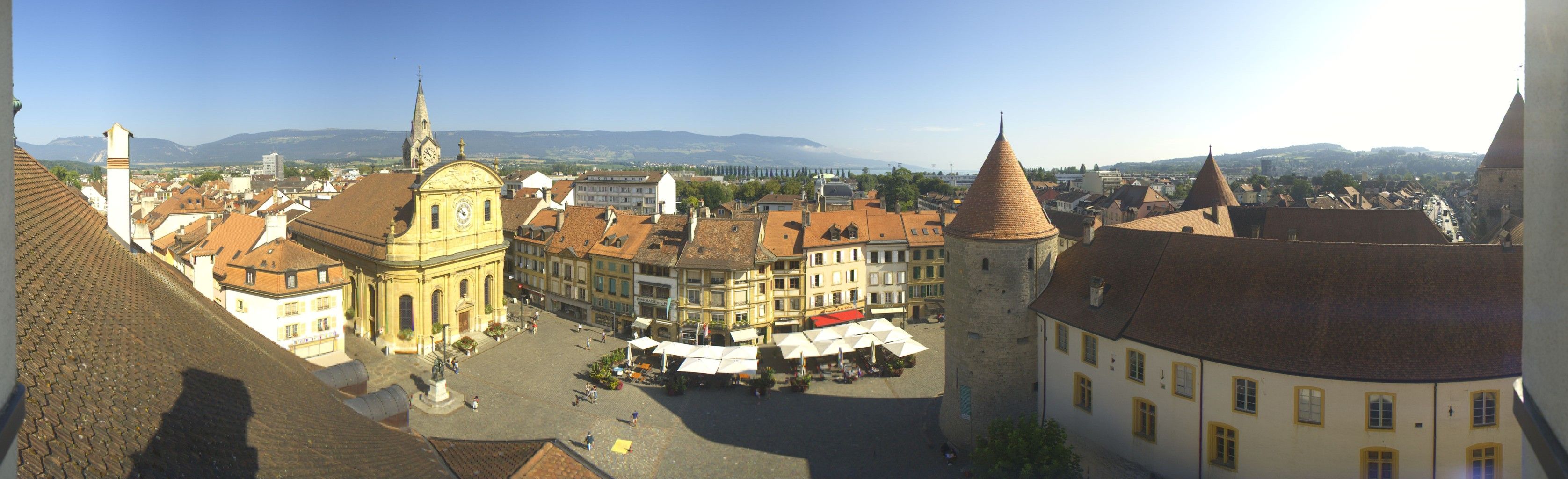 Yverdon-les-Bains: Place Pestalozzi - Yverdon-les-Bains Castle