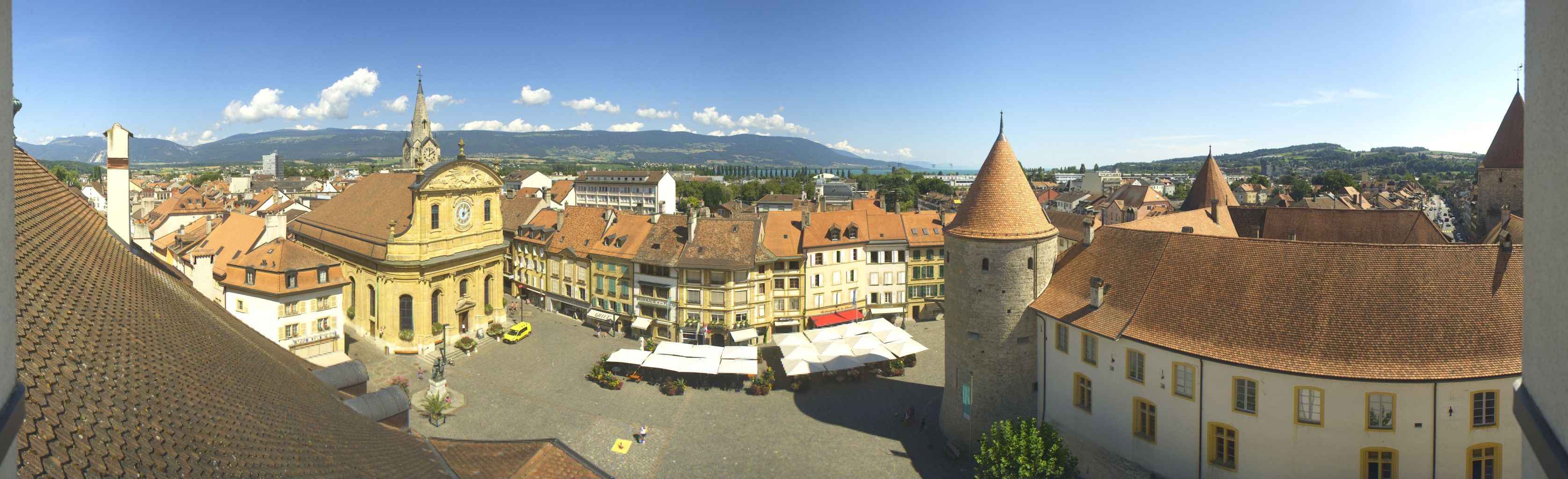 Yverdon-les-Bains: Place Pestalozzi - Yverdon-les-Bains Castle