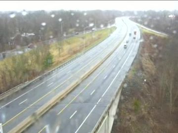 Traffic Cam New Britain › South: RT 9 South Exit 38 (Esat St)