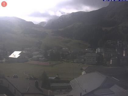 Bivio (Stalla): Residenza Plaz - Sicht von der Residenza Plaz auf