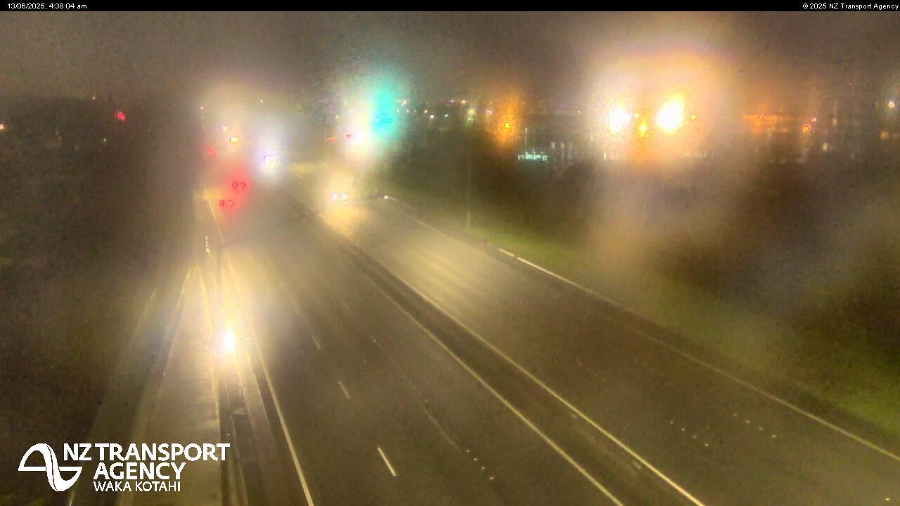 Traffic: Auckland S6 Bairds Rd Webcam