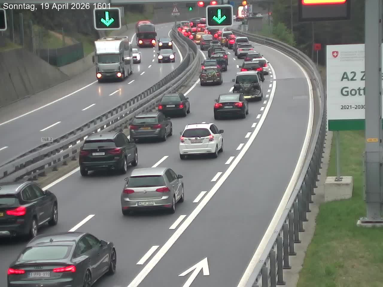 Wassen: A2/E35, Gotthardtunnel, Göschenen in Richtung Süd