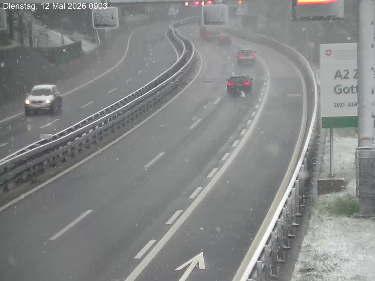 Wassen: A2/E35, Gotthardtunnel, Göschenen in Richtung Süd
