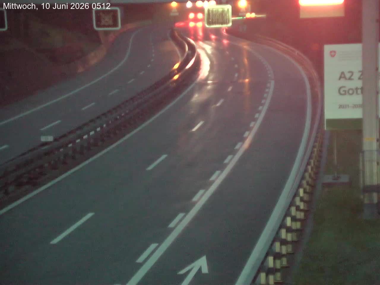 Wassen: A2/E35, Gotthardtunnel, Göschenen in Richtung Süd