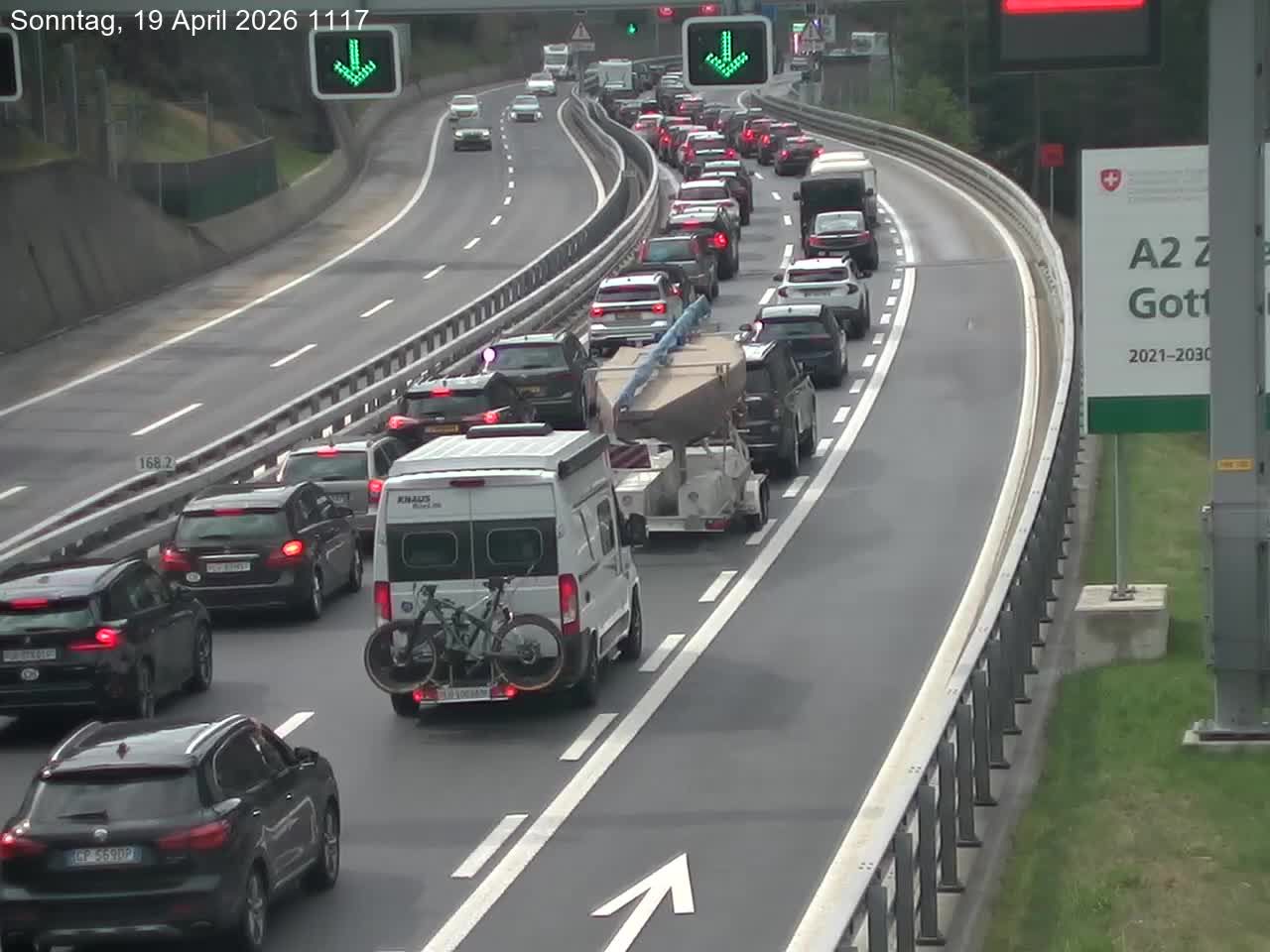 Wassen: A2/E35, Gotthardtunnel, Göschenen in Richtung Süd