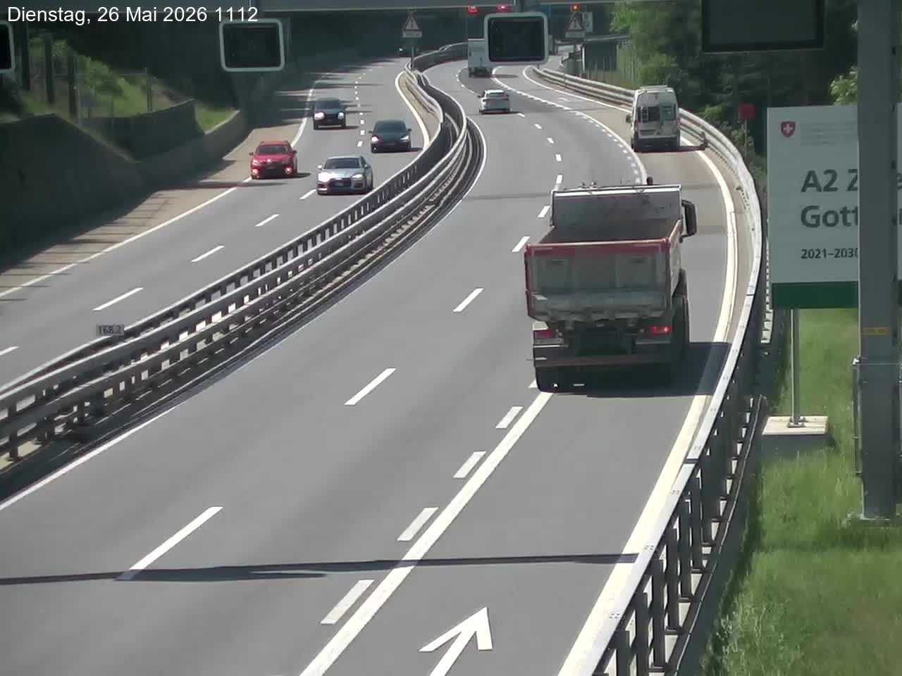 Wassen: A2/E35, Gotthardtunnel, Göschenen in Richtung Süd