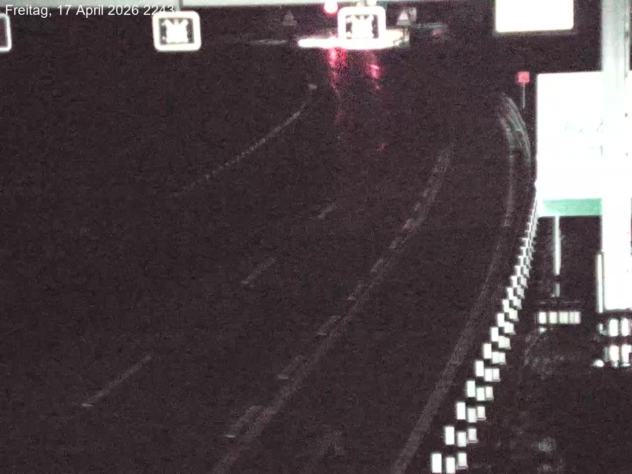 Wassen: A2/E35, Gotthardtunnel, Göschenen in Richtung Süd