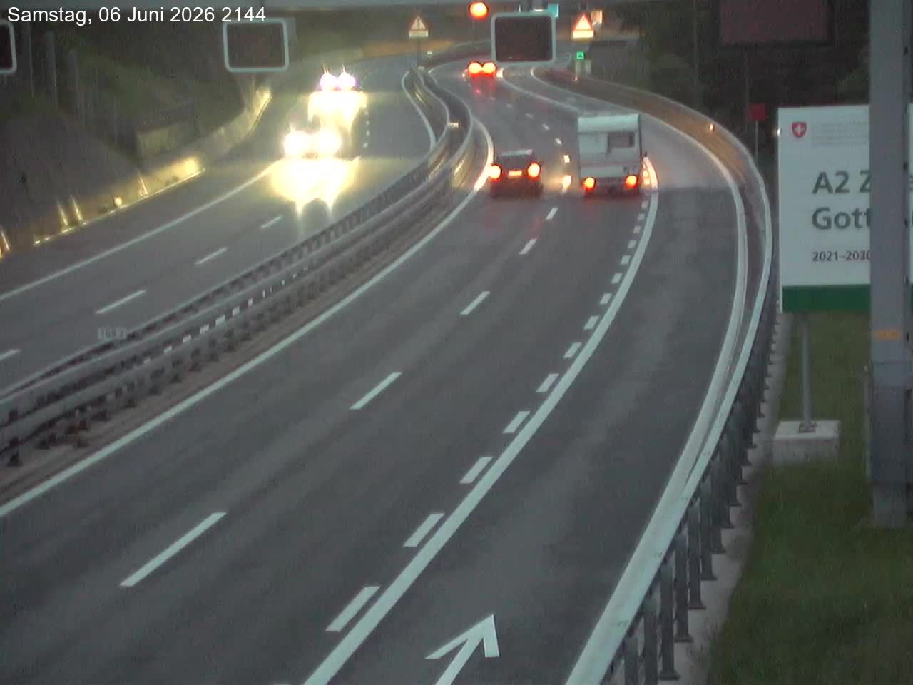 Wassen: A2/E35, Gotthardtunnel, Göschenen in Richtung Süd