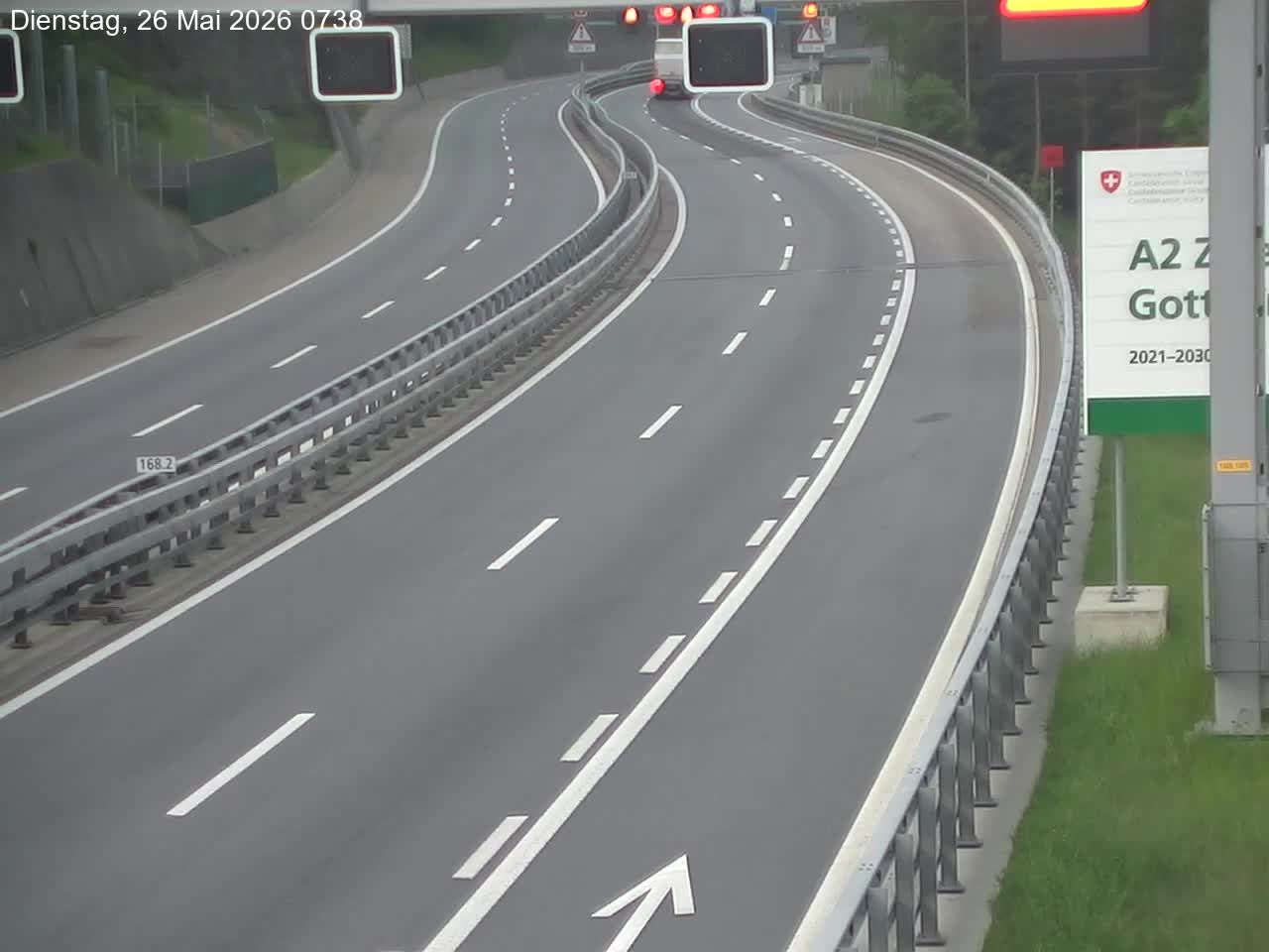 Wassen: A2/E35, Gotthardtunnel, Göschenen in Richtung Süd