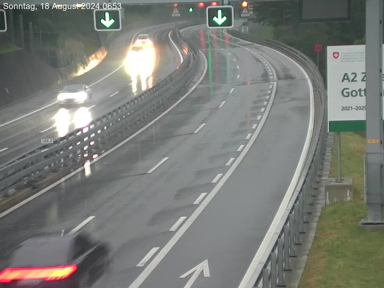 Wassen: A2/E35, Gotthardtunnel, Göschenen in Richtung Süd