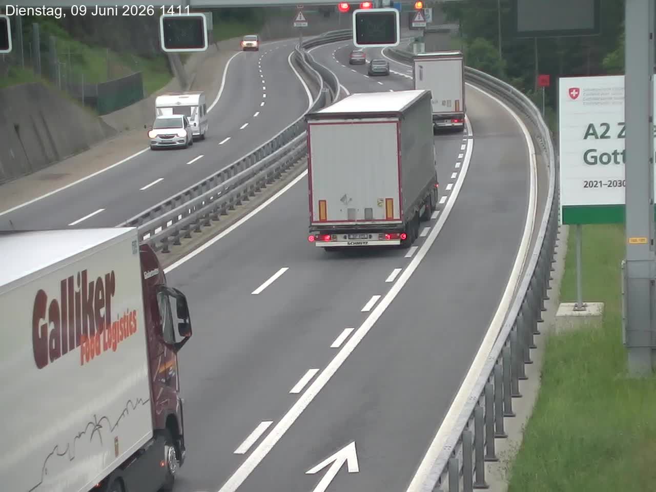 Wassen: A2/E35, Gotthardtunnel, Göschenen in Richtung Süd