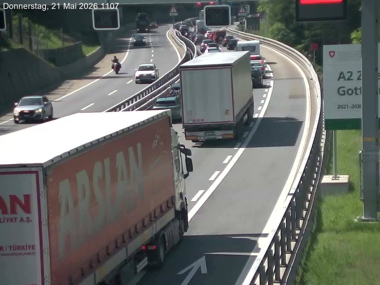 Wassen: A2/E35, Gotthardtunnel, Göschenen in Richtung Süd