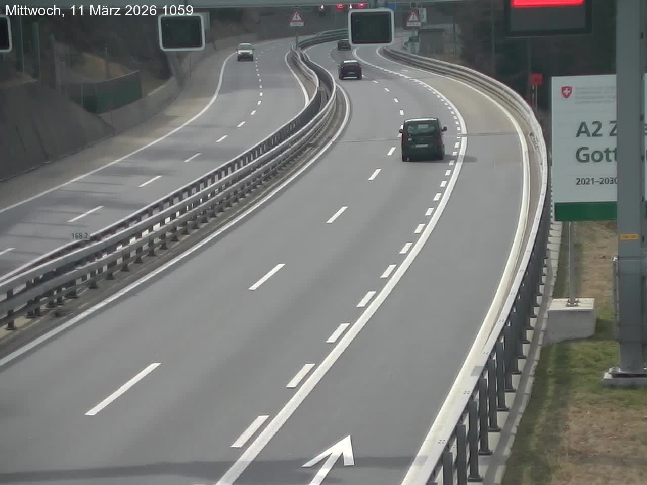Wassen: A2/E35, Gotthardtunnel, Göschenen in Richtung Süd