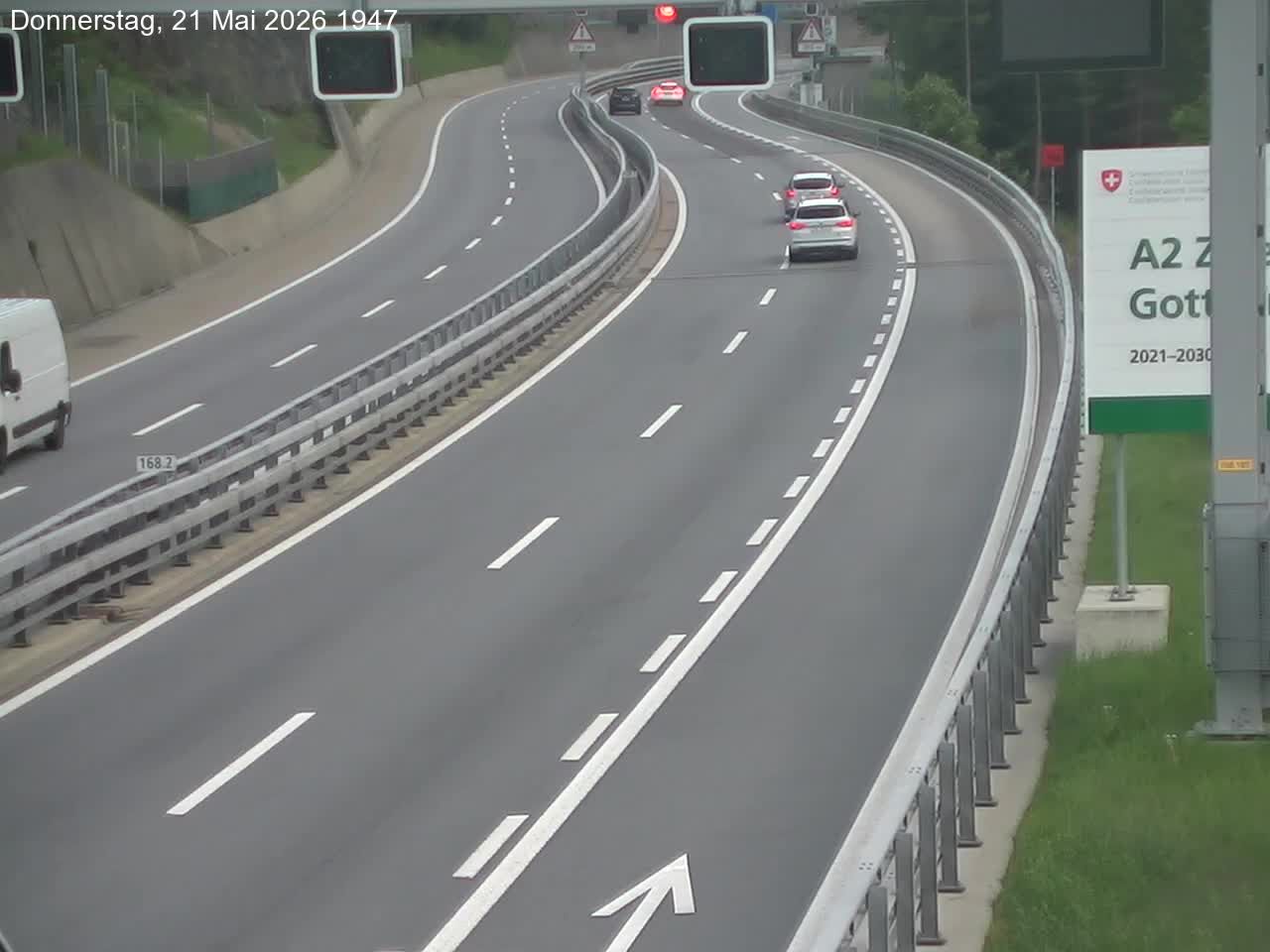Wassen: A2/E35, Gotthardtunnel, Göschenen in Richtung Süd