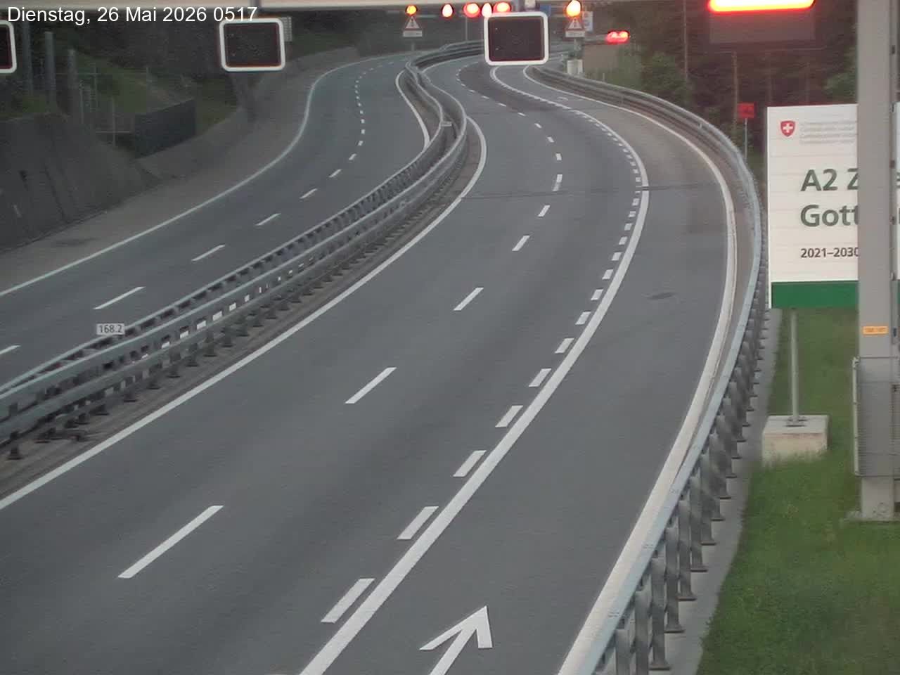 Wassen: A2/E35, Gotthardtunnel, Göschenen in Richtung Süd