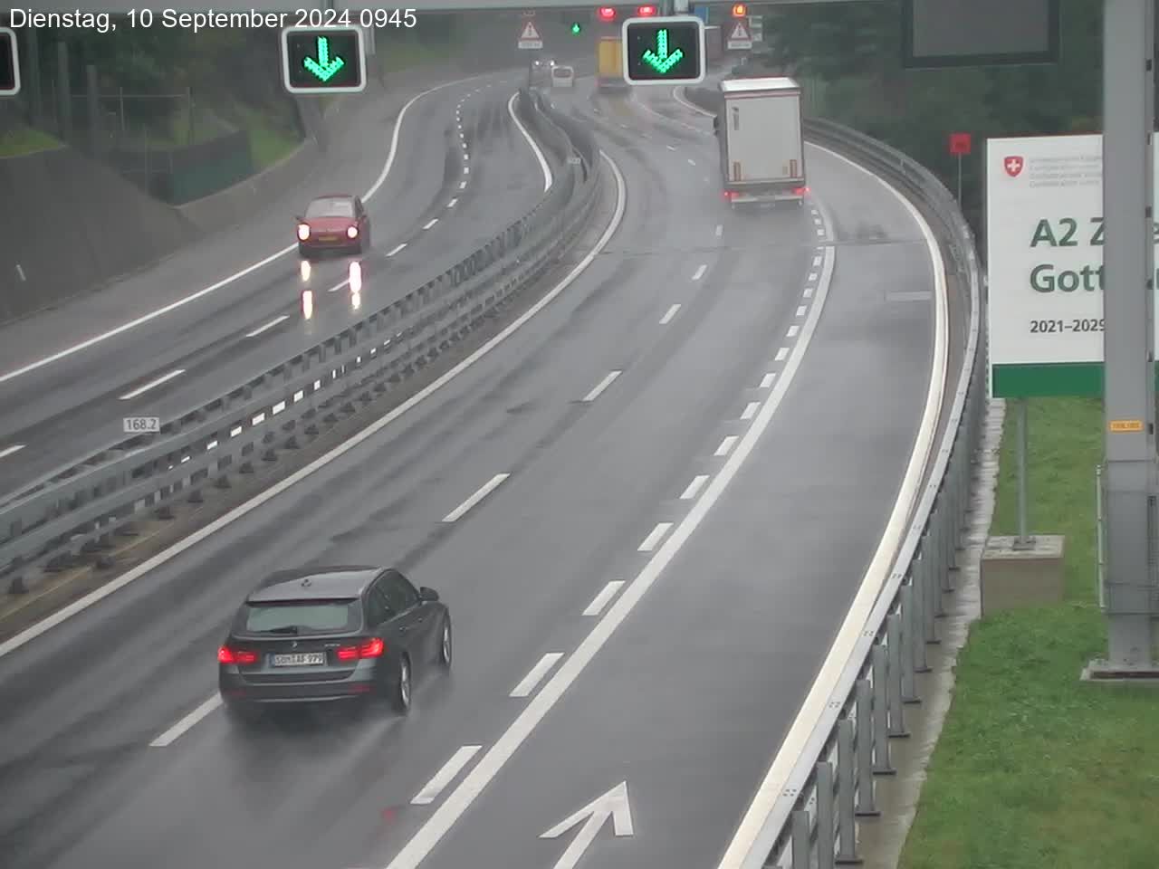 Wassen: A2/E35, Gotthardtunnel, Göschenen in Richtung Süd