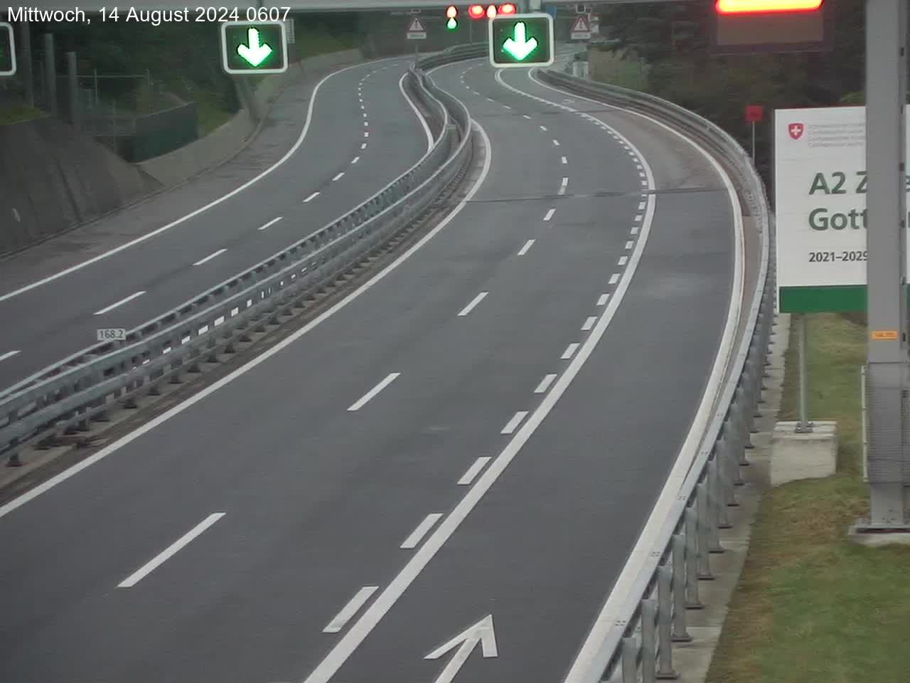 Wassen: A2/E35, Gotthardtunnel, Göschenen in Richtung Süd