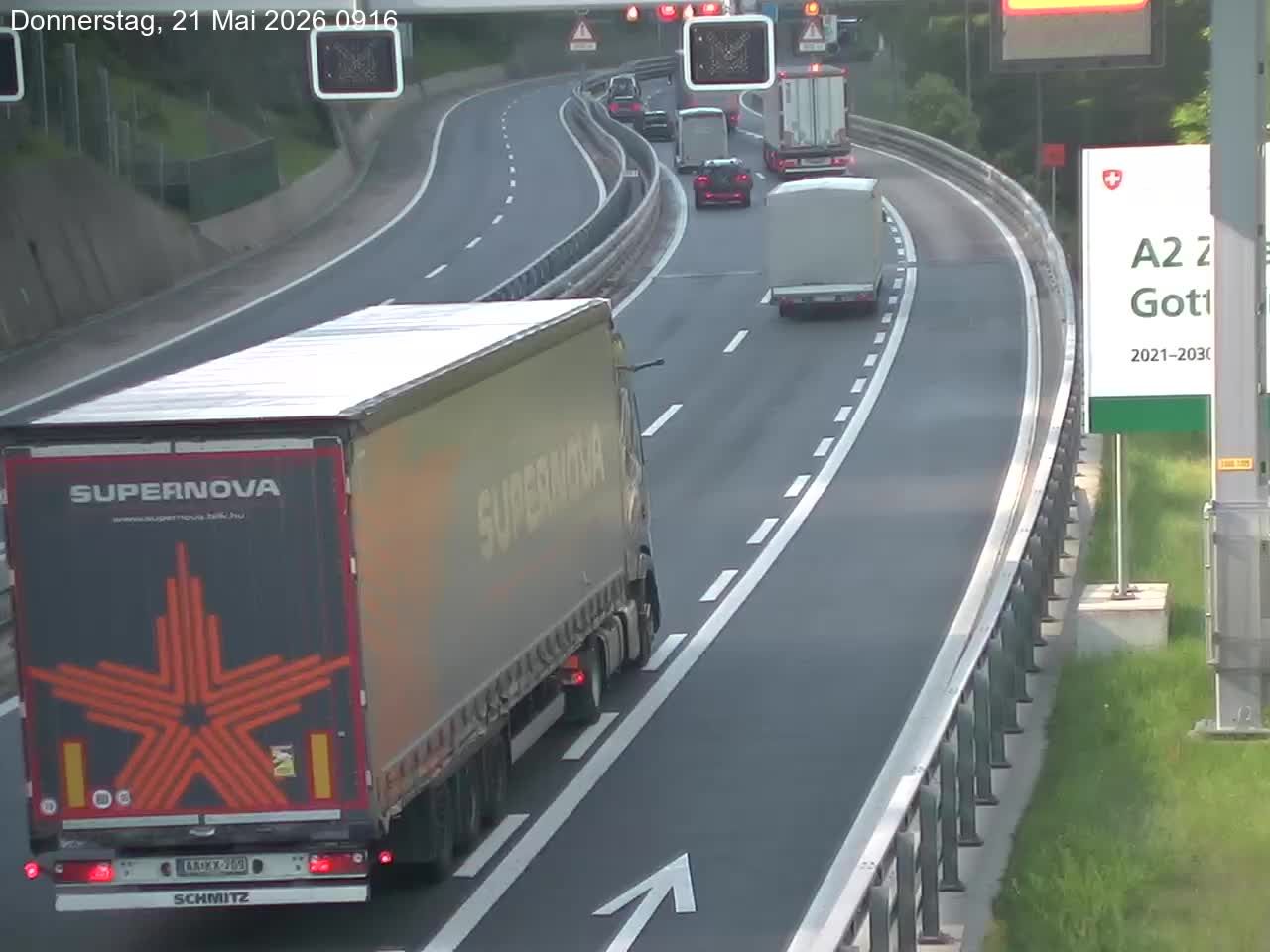 Wassen: A2/E35, Gotthardtunnel, Göschenen in Richtung Süd
