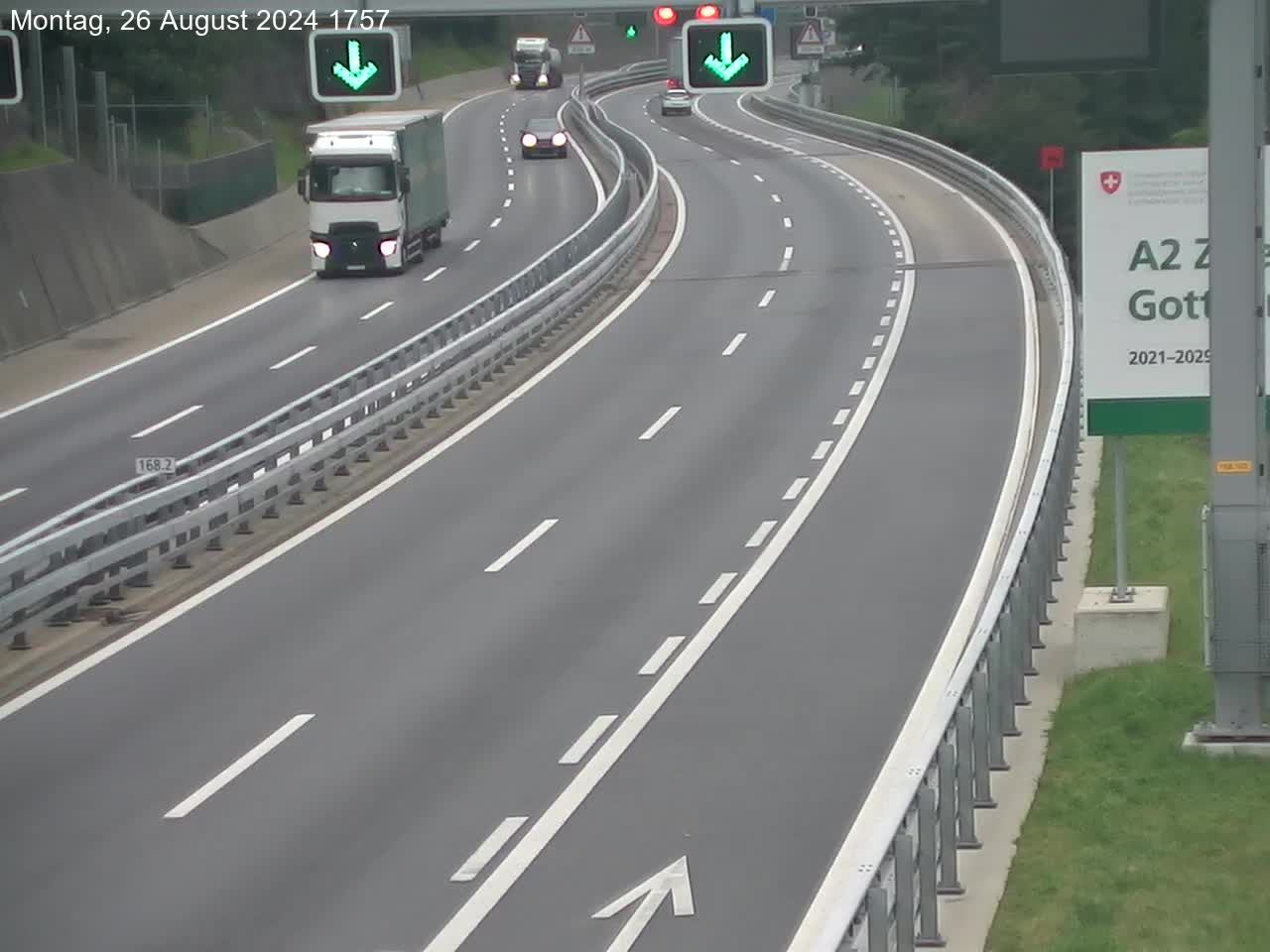 Wassen: A2/E35, Gotthardtunnel, Göschenen in Richtung Süd