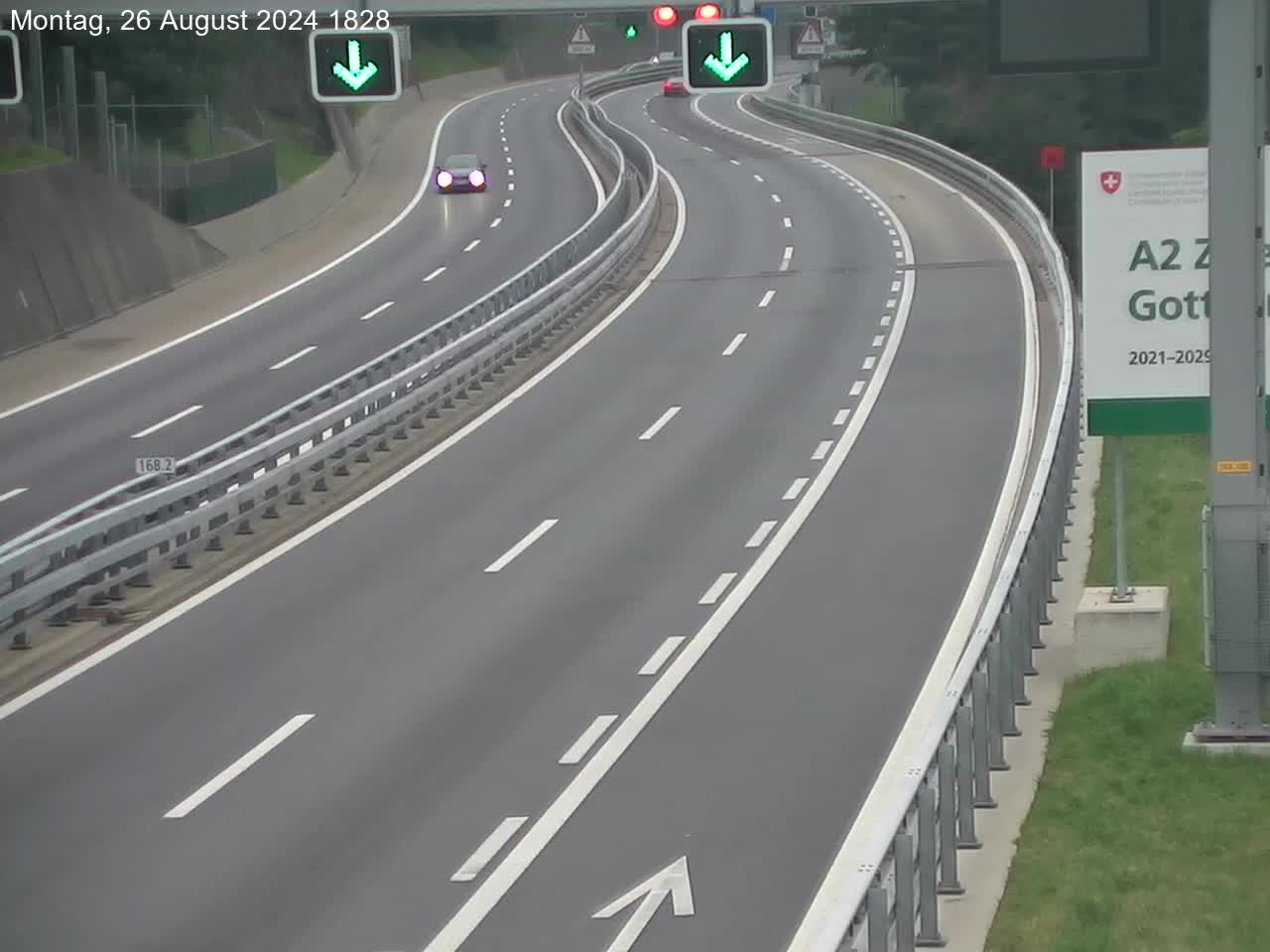 Wassen: A2/E35, Gotthardtunnel, Göschenen in Richtung Süd