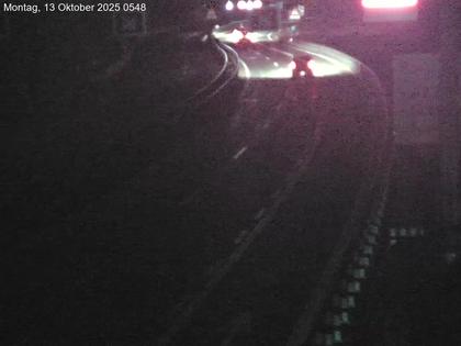 Wassen: A2/E35, Gotthardtunnel, Göschenen in Richtung Süd