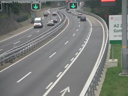 Wassen: A2/E35, Gotthardtunnel, Göschenen in Richtung Süd