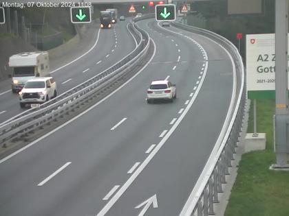 Wassen: A2/E35, Gotthardtunnel, Göschenen in Richtung Süd