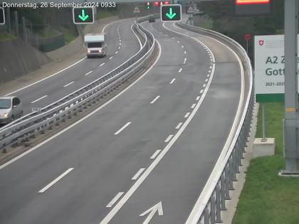 Wassen: A2/E35, Gotthardtunnel, Göschenen in Richtung Süd