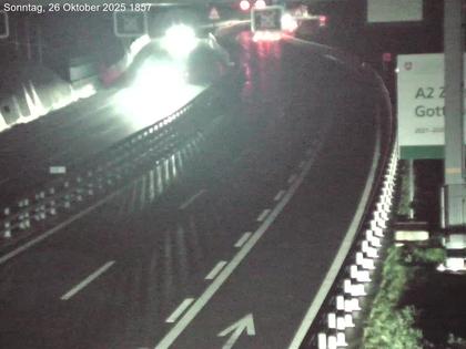 Wassen: A2/E35, Gotthardtunnel, Göschenen in Richtung Süd