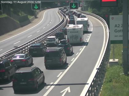 Wassen: A2/E35, Gotthardtunnel, Göschenen in Richtung Süd