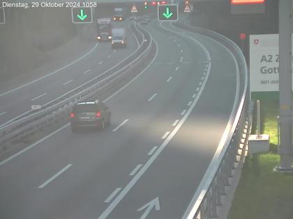 Wassen: A2/E35, Gotthardtunnel, Göschenen in Richtung Süd