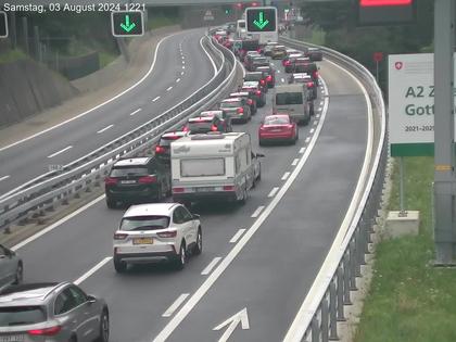 Wassen: A2/E35, Gotthardtunnel, Göschenen in Richtung Süd