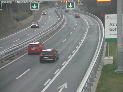 Wassen: A2/E35, Gotthardtunnel, Göschenen in Richtung Süd