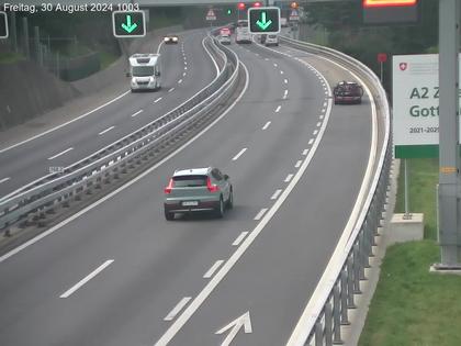 Wassen: A2/E35, Gotthardtunnel, Göschenen in Richtung Süd