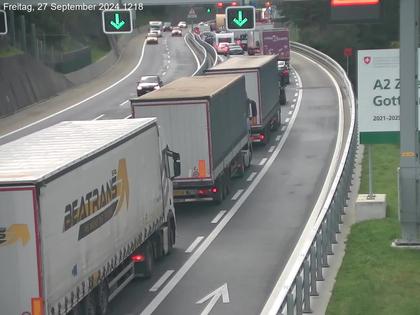 Wassen: A2/E35, Gotthardtunnel, Göschenen in Richtung Süd