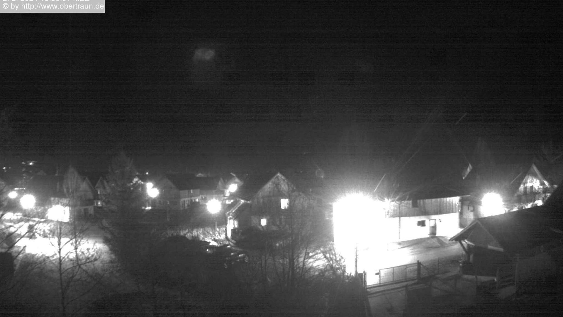 Traffic Cam Obertraun: Landhaus am See - Blick von - über den See nach Hallstatt mit Salzbergwerk