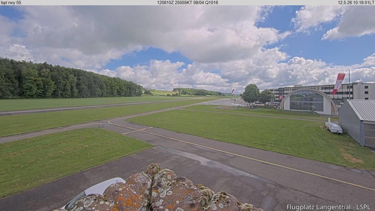 Bleienbach: Airport - Flugplatz Langenthal LSPL