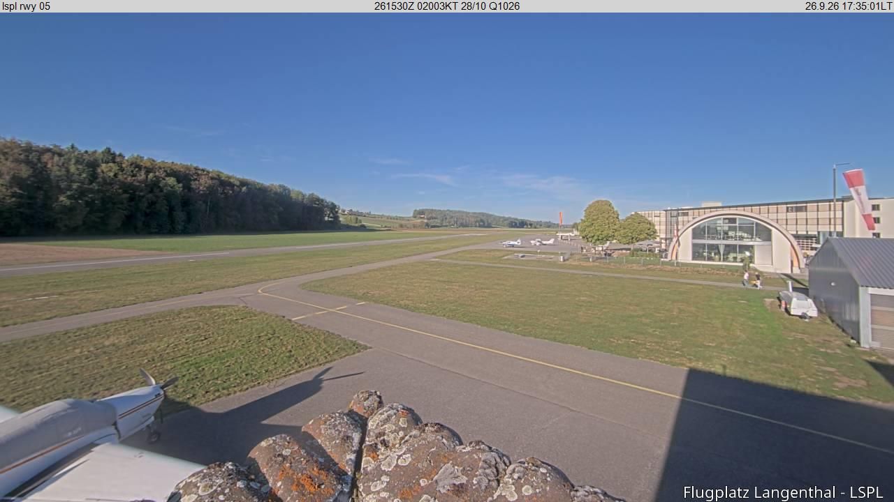 Bleienbach › Nordosten: Airfield Langenthal