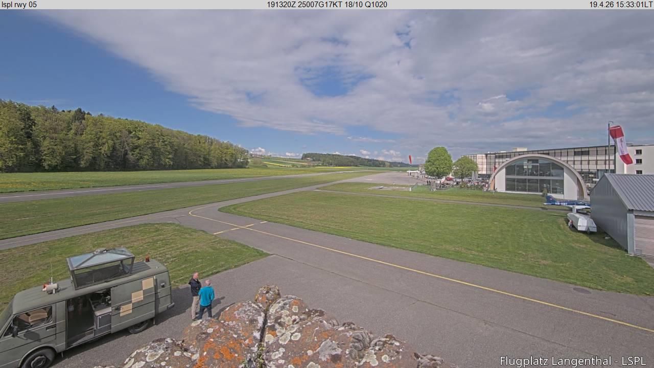 Bleienbach: Airport - Flugplatz Langenthal LSPL