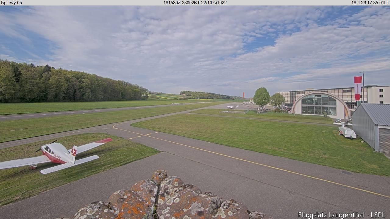 Bleienbach: Airport - Flugplatz Langenthal LSPL