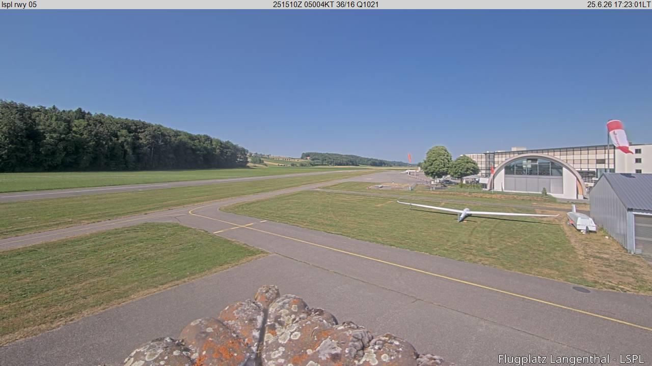 Bleienbach › Nordosten: Airfield Langenthal
