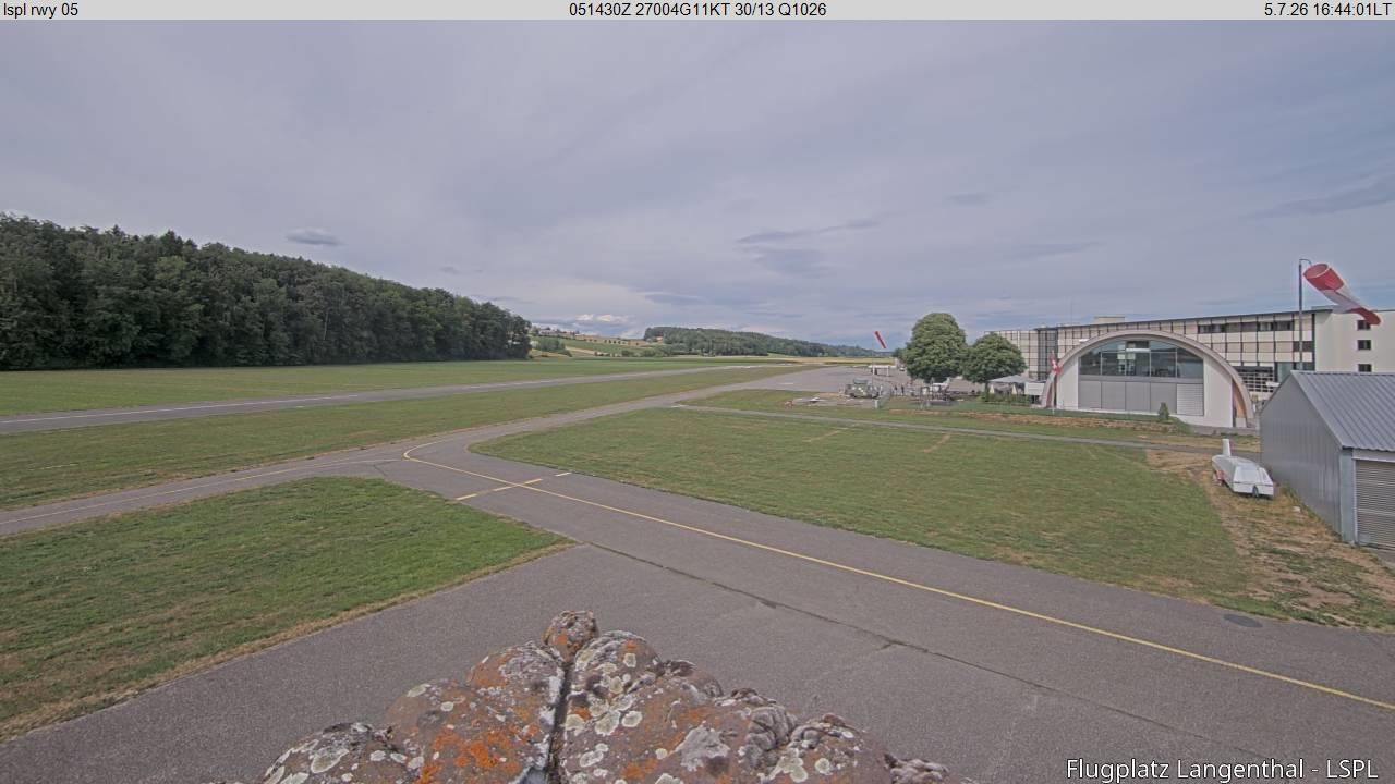 Bleienbach › Nordosten: Airfield Langenthal
