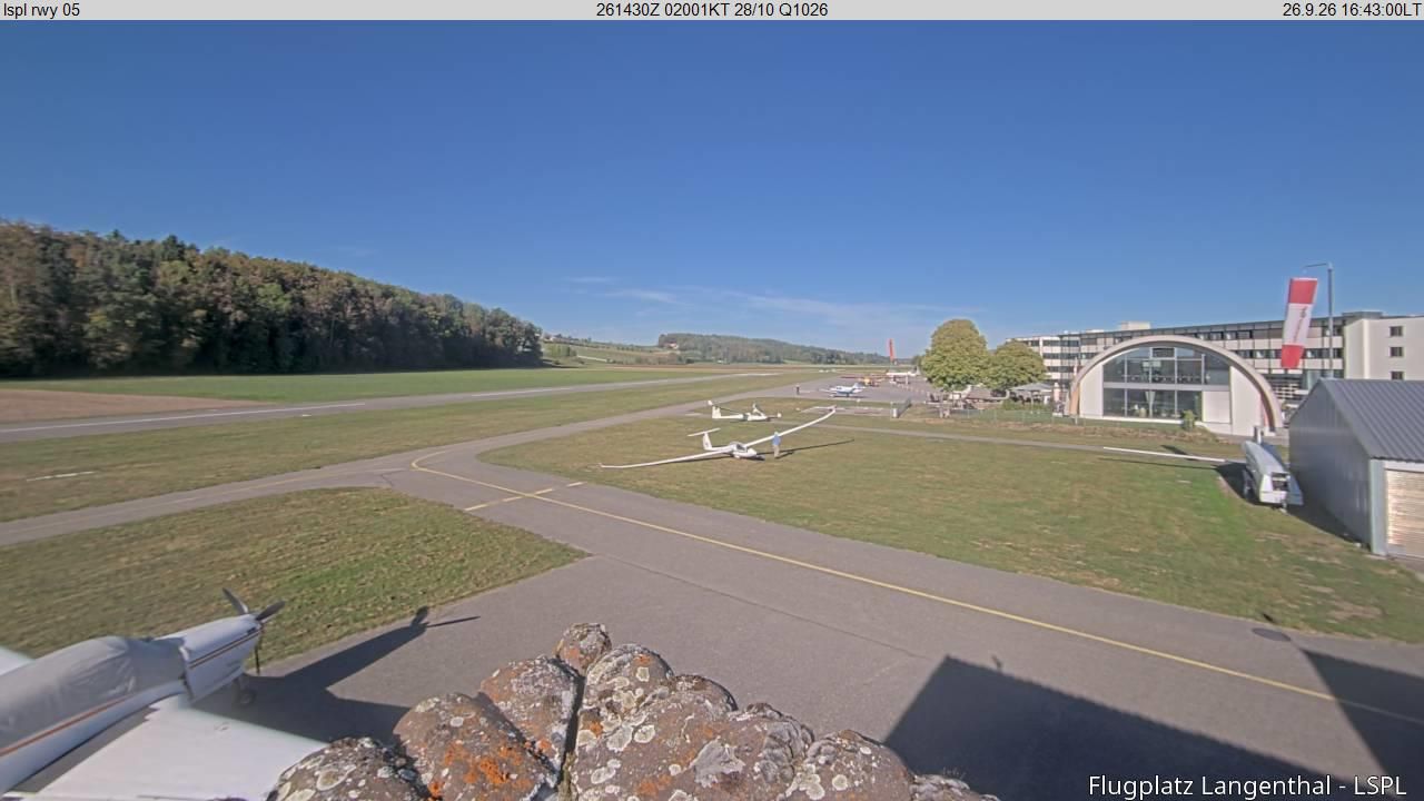 Bleienbach › Nordosten: Airfield Langenthal